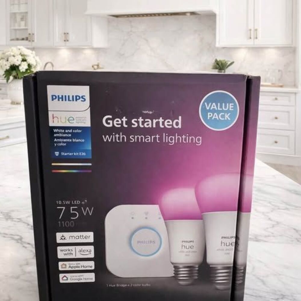 PHILIPS HUE SMART LIGHTING KIT NEW